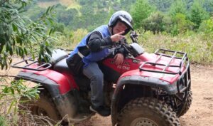 Quadriciclo com Danny de Miranda