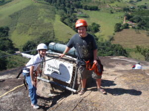 Tirolesa com Danny de Miranda