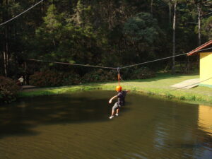 Tirolesa com Danny de Miranda